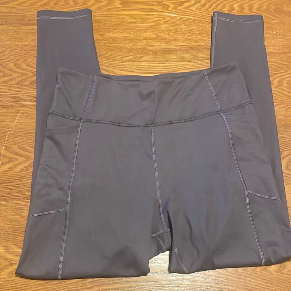 Victoria’s Secret Women’s Purple Leggings (size 14)